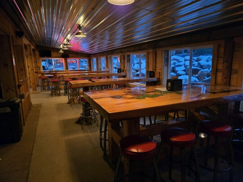 More Photos Of 10689 Swamp Lake Rd, Tomahawk Hotel For Sale