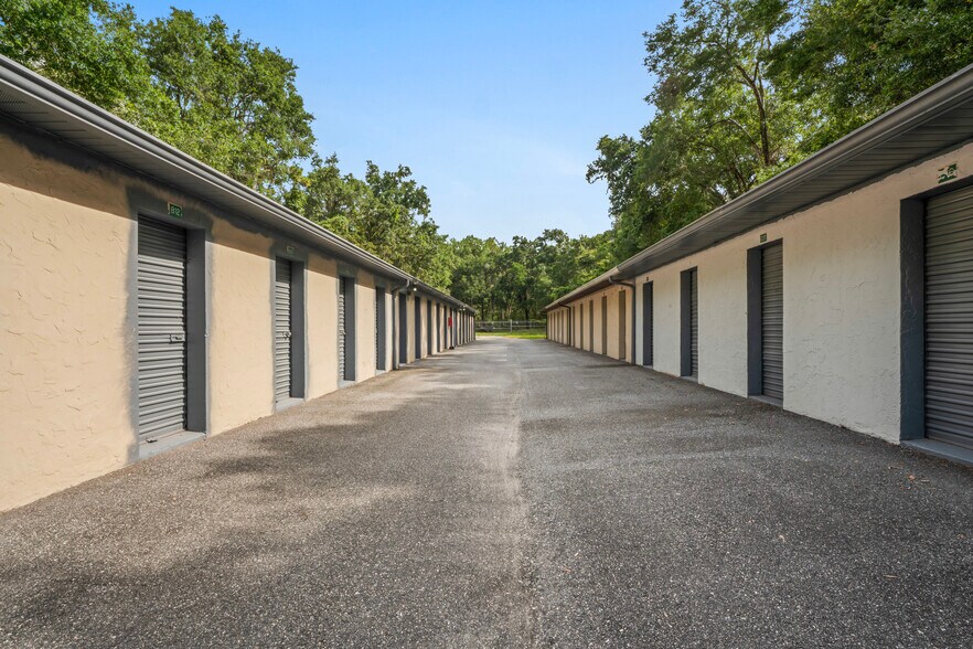 More Photos Of 16331 Cortez Blvd, Brooksville Self Storage For Sale
