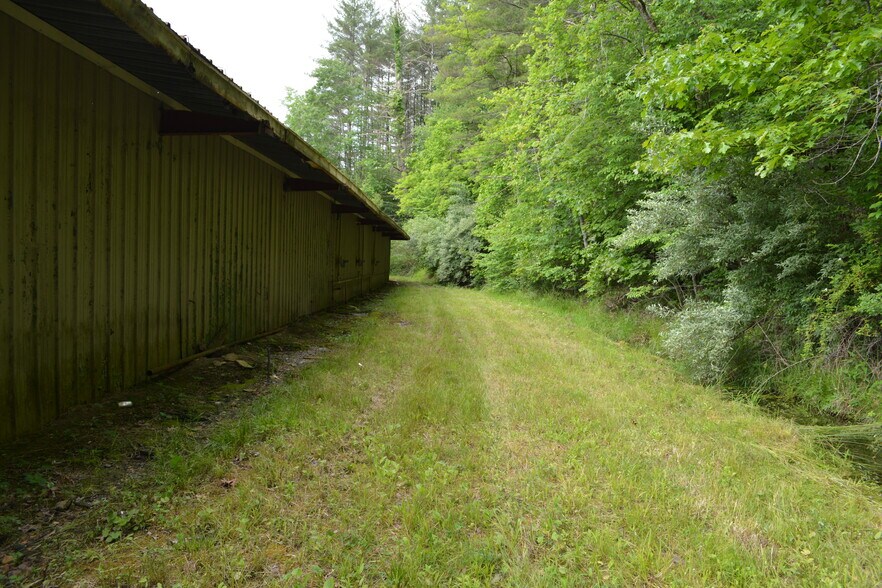 More Photos Of 6421 Highway 91 N, Laurel Bloomery Warehouse For Lease