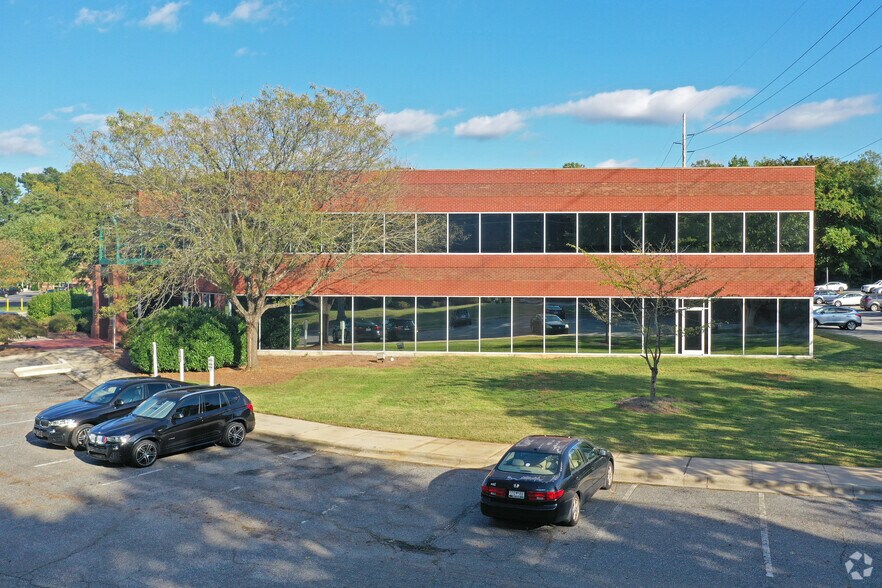 More Photos Of 1208 Eastchester Dr, High Point Office For Sale