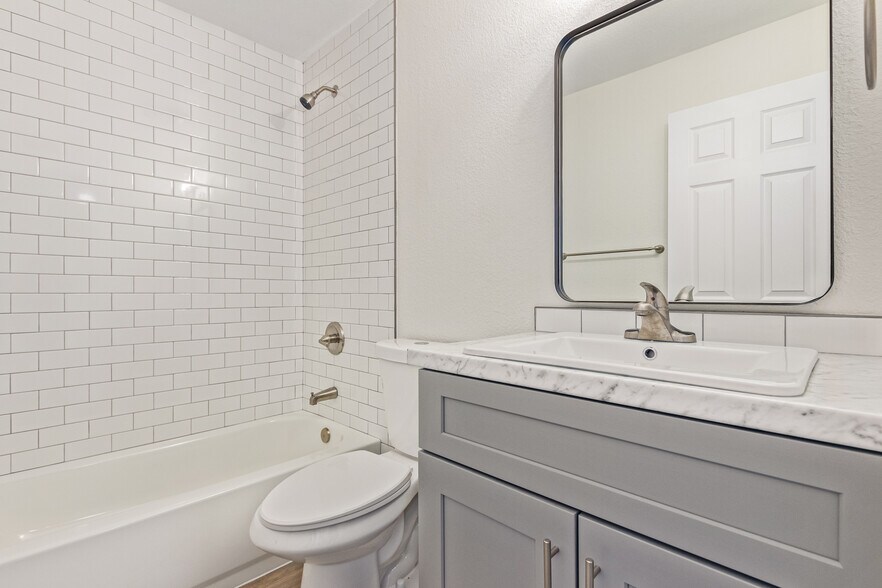 More Photos Of 1442 E Broadway Rd, Mesa Multifamily For Sale