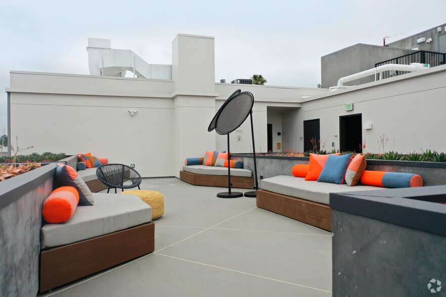 More Photos Of 3675 Dunn Dr, Los Angeles Apartments For Sale