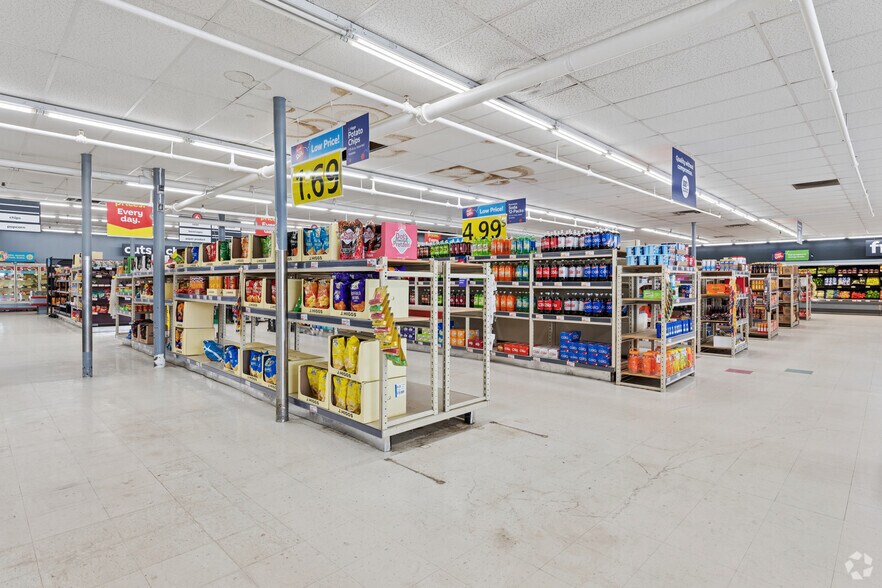 More Photos Of 3640 Delaware Ave, Tonawanda Supermarket For Sale
