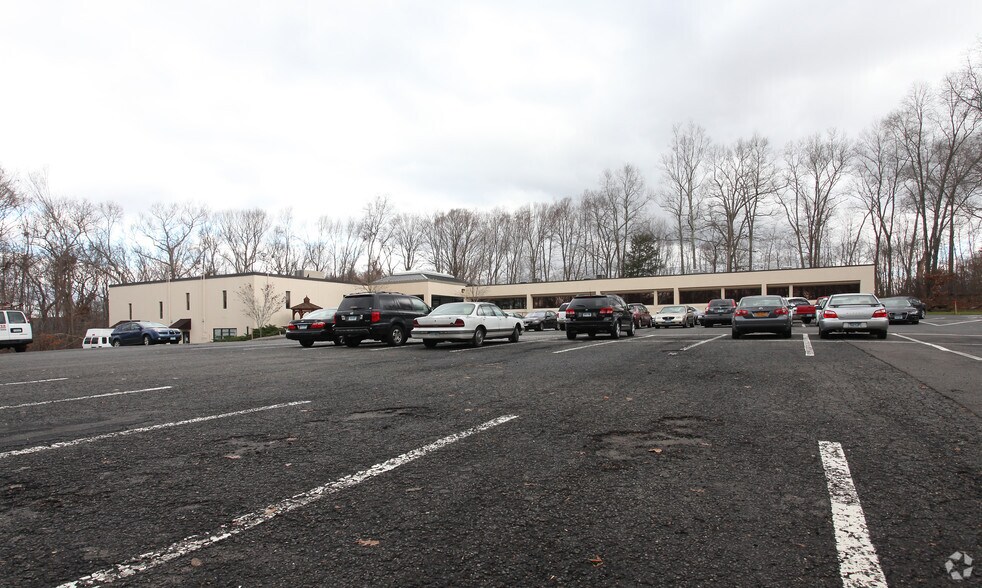 More Photos Of 984 Southford Rd, Middlebury Office For Lease