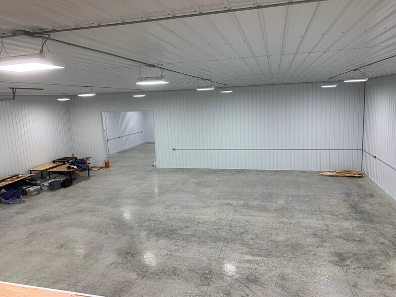 More Photos Of 710 6th St NW, Maple Lake Warehouse For Lease