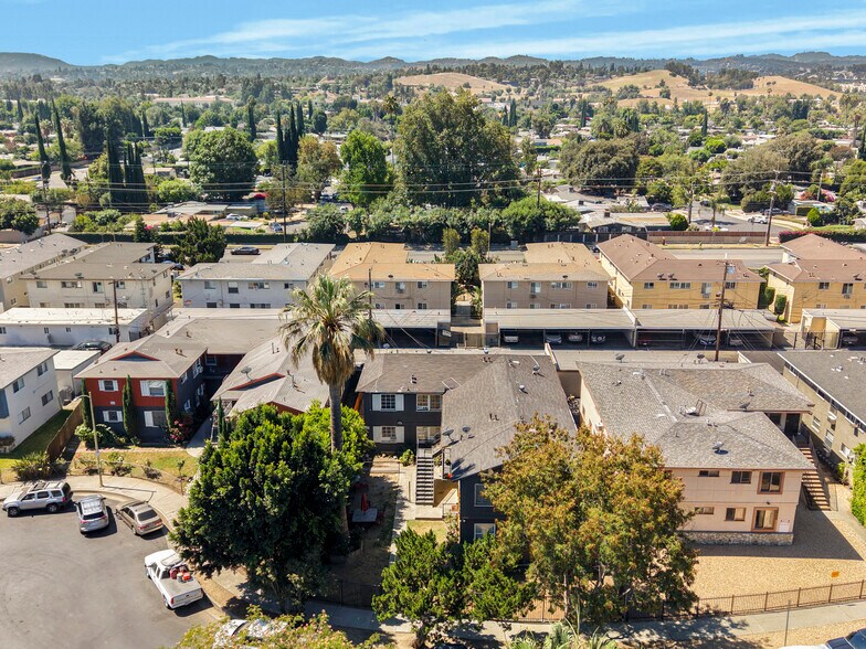 More Photos Of 20542 Hartland St, Winnetka Apartments For Sale