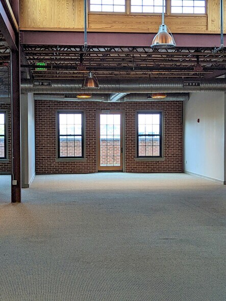 More Photos Of 900 S Wolfe St, Baltimore Office For Sale