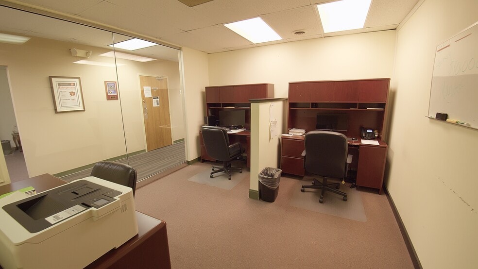 More Photos Of 3299 Northcrest Rd, Atlanta Office For Sale