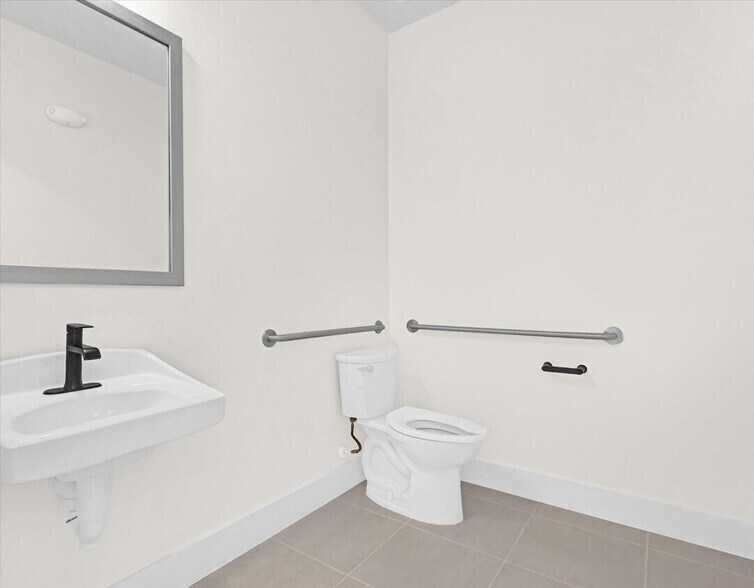 More Photos Of Oviedo On The Park, Oviedo Freestanding For Lease