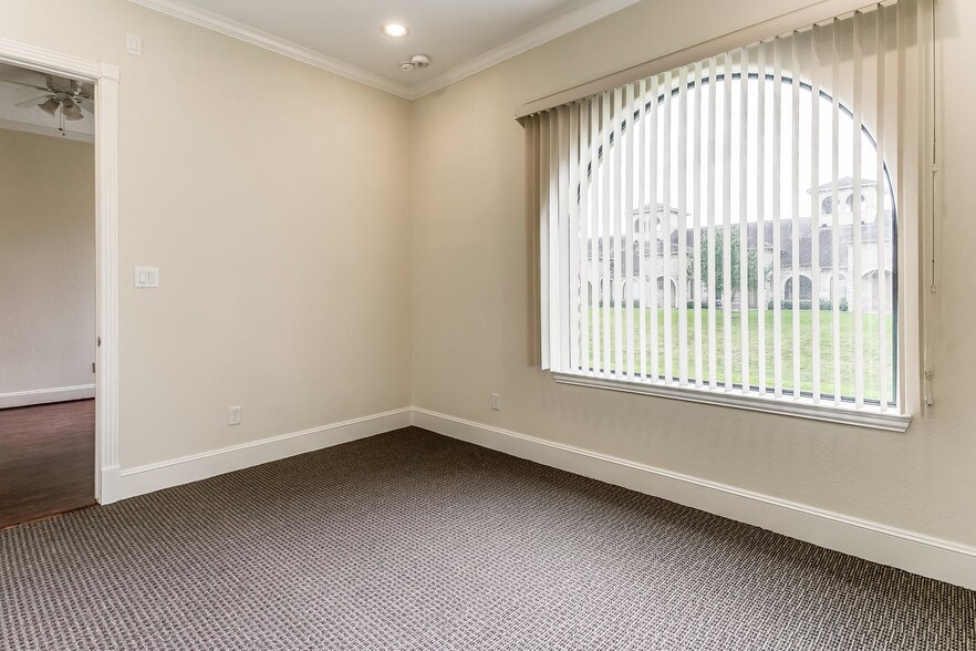 More Photos Of 140 Eldridge Rd, Sugar Land Medical For Lease