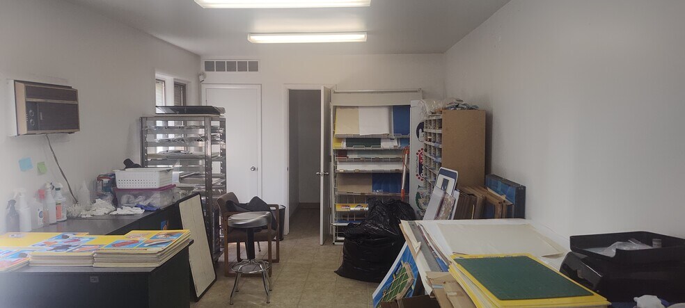 More Photos Of 3220 W Auburn Rd, Rochester Hills Warehouse For Sale