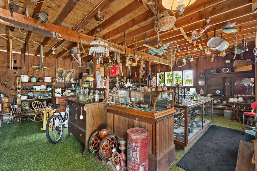 More Photos Of 540 North St, Green Lake Storefront Retail Residential For Sale