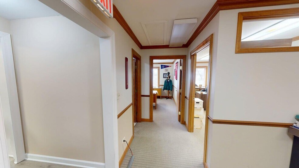 More Photos Of 334 E Colfax St, Palatine Loft Creative Space For Sale