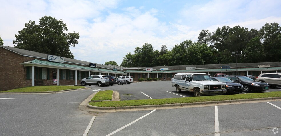 Primary Photo Of 100-108 Weatherly Sq, Ramseur Office For Sale