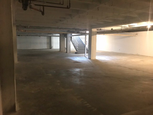 More Photos Of 2769-2787 N Milwaukee Ave, Chicago Coworking Space