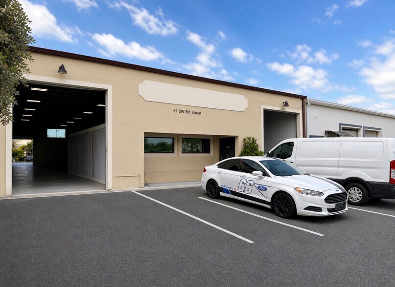 More Photos Of 51 SW 5th St, Pompano Beach Warehouse For Lease