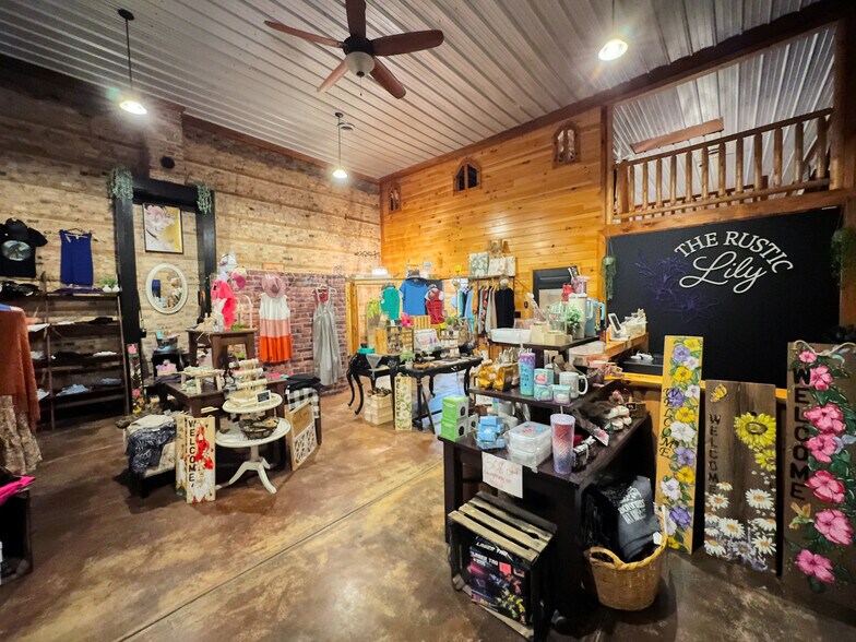 More Photos Of 201 State St, Luther Specialty For Sale