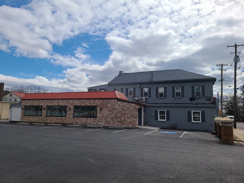 More Photos Of 5005 Kutztown Rd, Temple Storefront Retail Residential For Sale