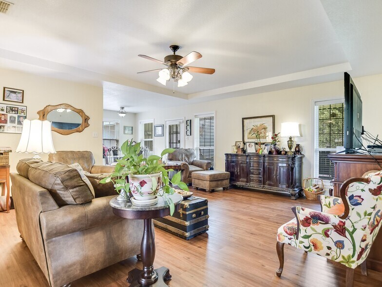 More Photos Of 4861 E Highway 199, Springtown Specialty For Sale