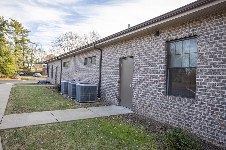 More Photos Of 86 Coraopolis Rd, Coraopolis Medical For Sale