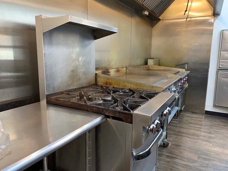 More Photos Of 215 E Main St, Plymouth Restaurant For Sale