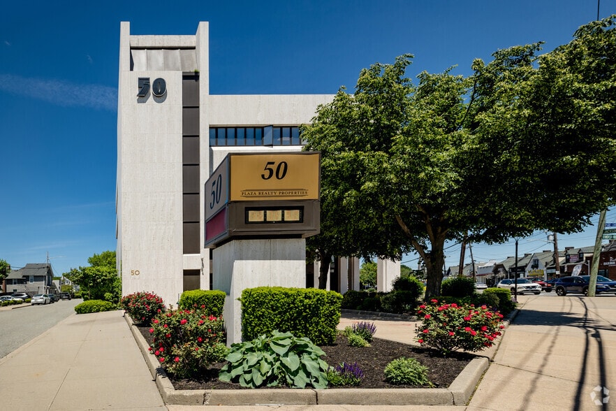 More Photos Of 50 Jackson Ave, Syosset Medical For Lease