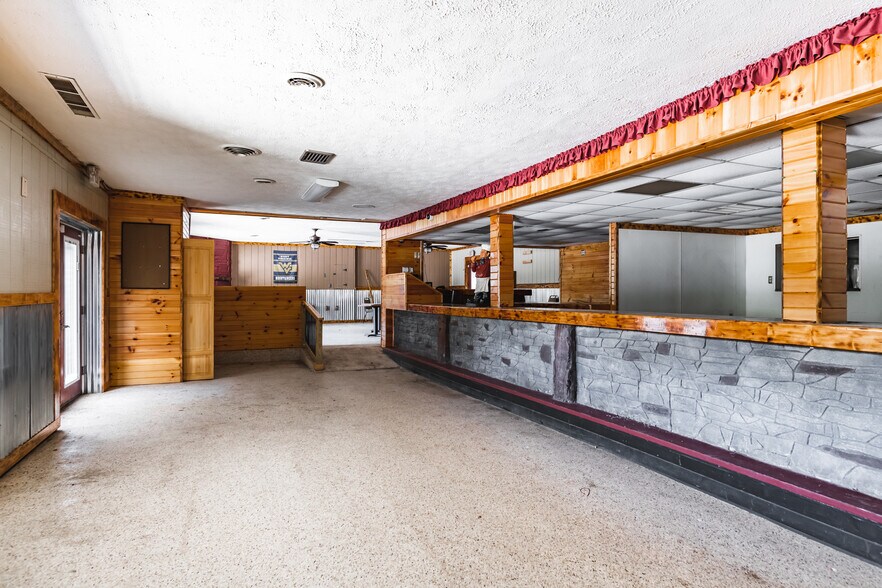 More Photos Of 2080 Harris Hwy, Washington Convenience Store For Sale