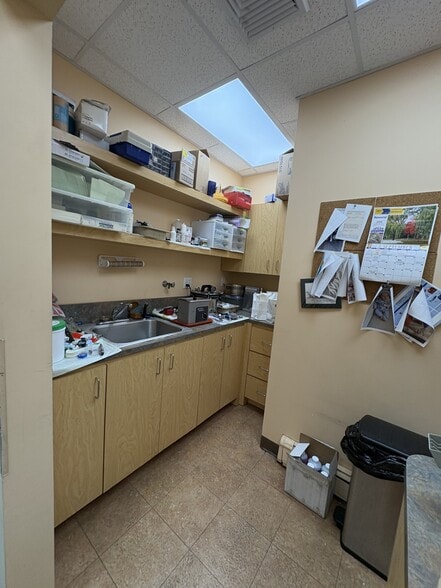 More Photos Of 312A Bedford Ave, Bellmore Healthcare For Sale