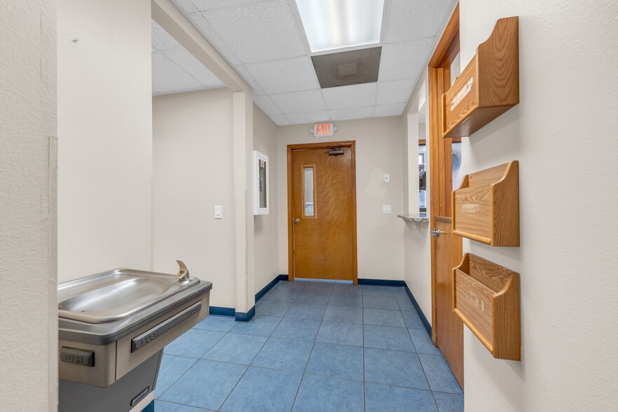 More Photos Of 7848 Lake Underhill Rd, Orlando Medical For Lease