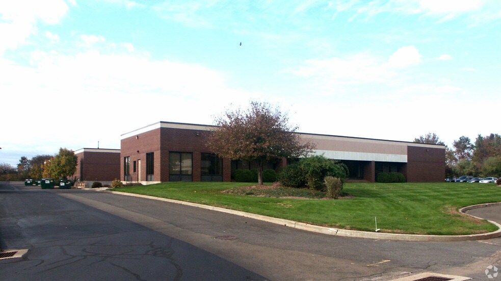 More Photos Of 10 Fairfield Blvd, Wallingford Office For Sale