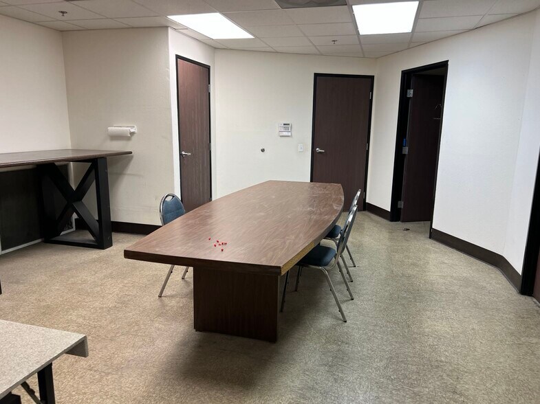 More Photos Of 1461 S Balboa Ave, Ontario Warehouse For Lease