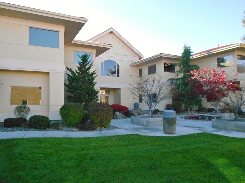 More Photos Of 8836 W Gage Blvd, Kennewick Office For Sale