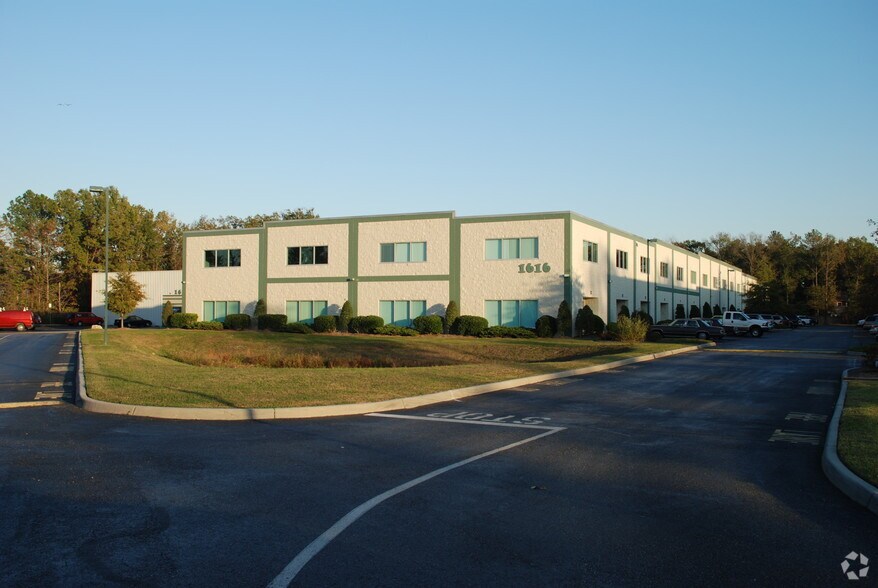 More Photos Of 1616 Centerville Tpke, Virginia Beach Light Distribution For Lease