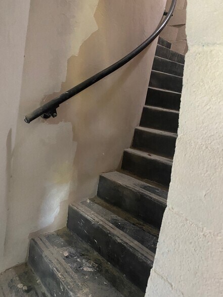 More Photos Of 3929 N Romero Rd, Tucson Warehouse For Lease