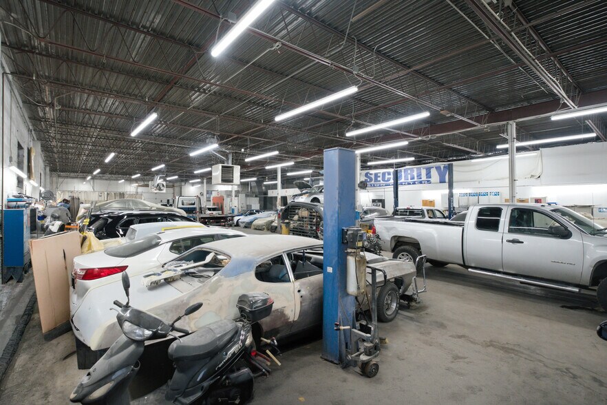 More Photos Of 315 Ralph Ave, Copiague Warehouse For Sale