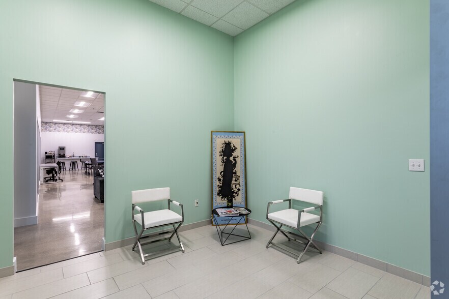 More Photos Of 8522 Broadway, San Antonio Office For Lease