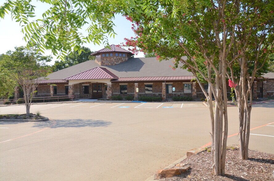 More Photos Of 6190 Virginia Pky, McKinney Medical For Lease