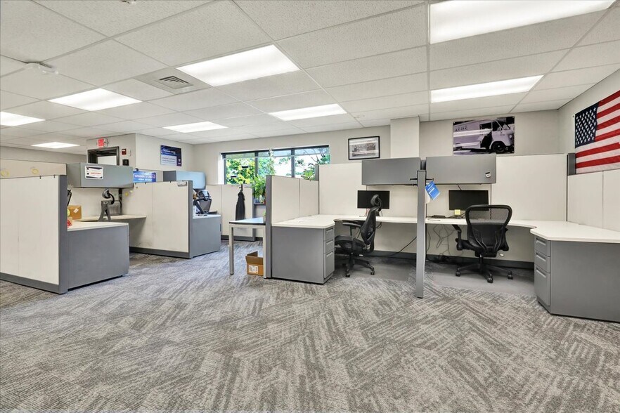 More Photos Of 2745 Leisczs Bridge Rd, Reading Industrial For Sale