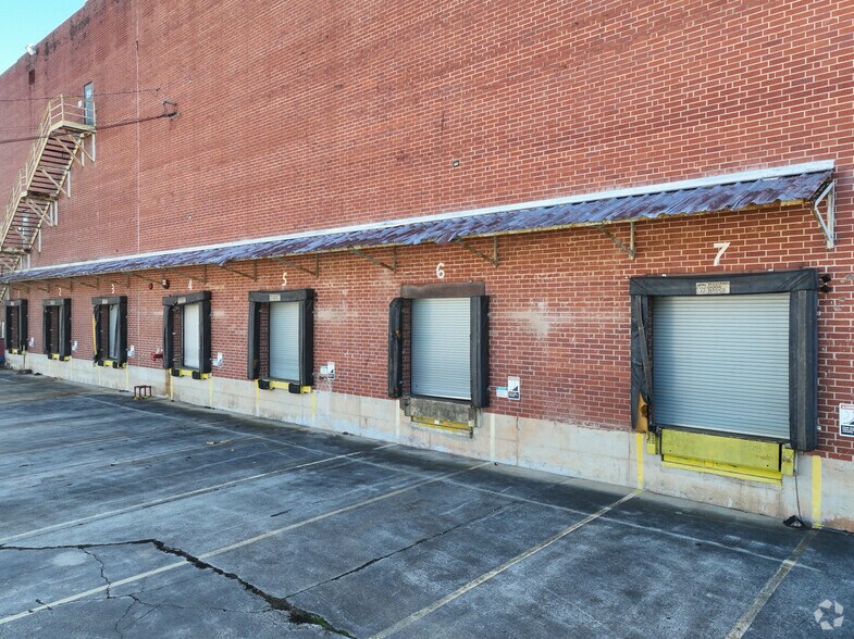 More Photos Of 315 Elizabeth St NW, Lenoir Manufacturing For Lease