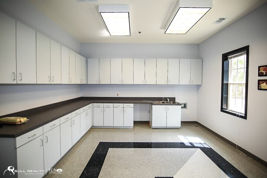 More Photos Of 22 Madras Pky, Newnan Healthcare For Lease