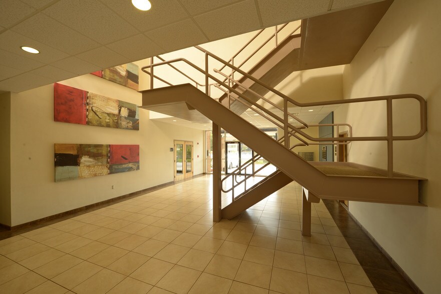 More Photos Of 7257 Parkway Dr, Hanover Office For Sale