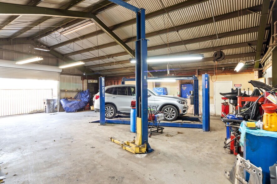 More Photos Of 2819 E South St, Long Beach Warehouse For Sale