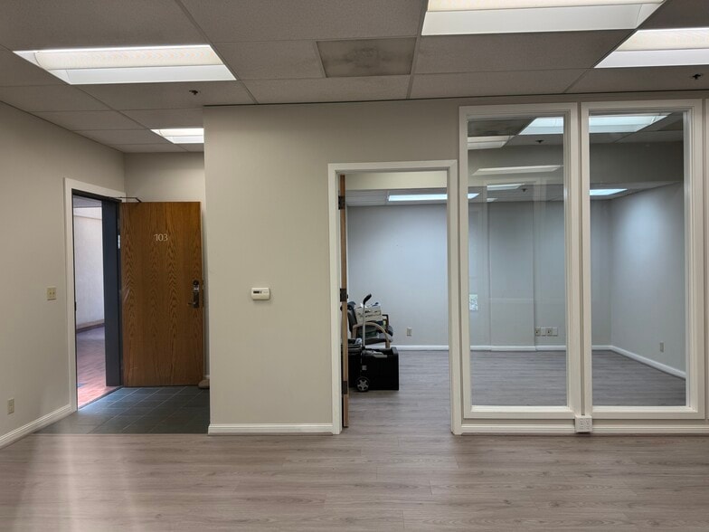 More Photos Of 12280 Saratoga-Sunnyvale Rd, Saratoga Office For Sale