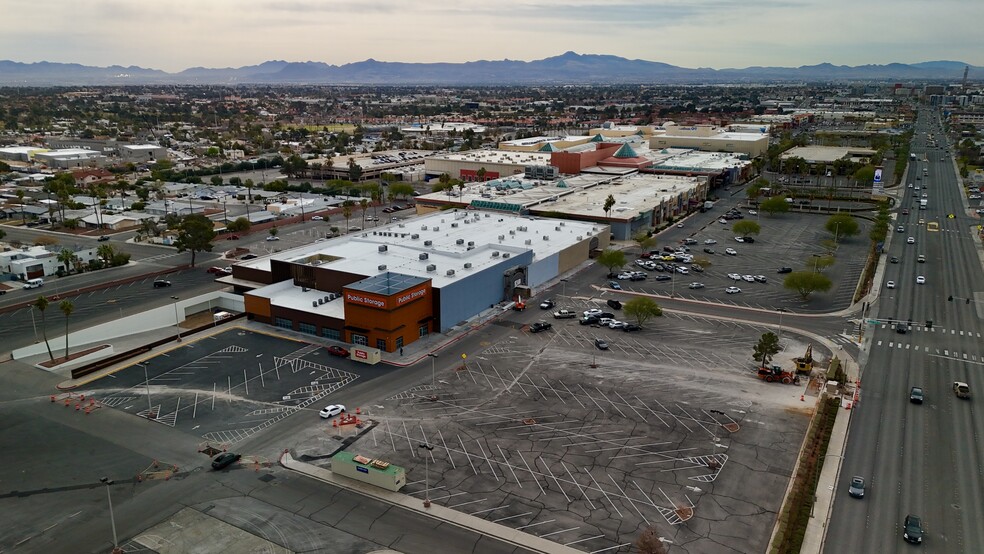 Primary Photo Of 3528 S Maryland Pky, Las Vegas Unknown For Lease