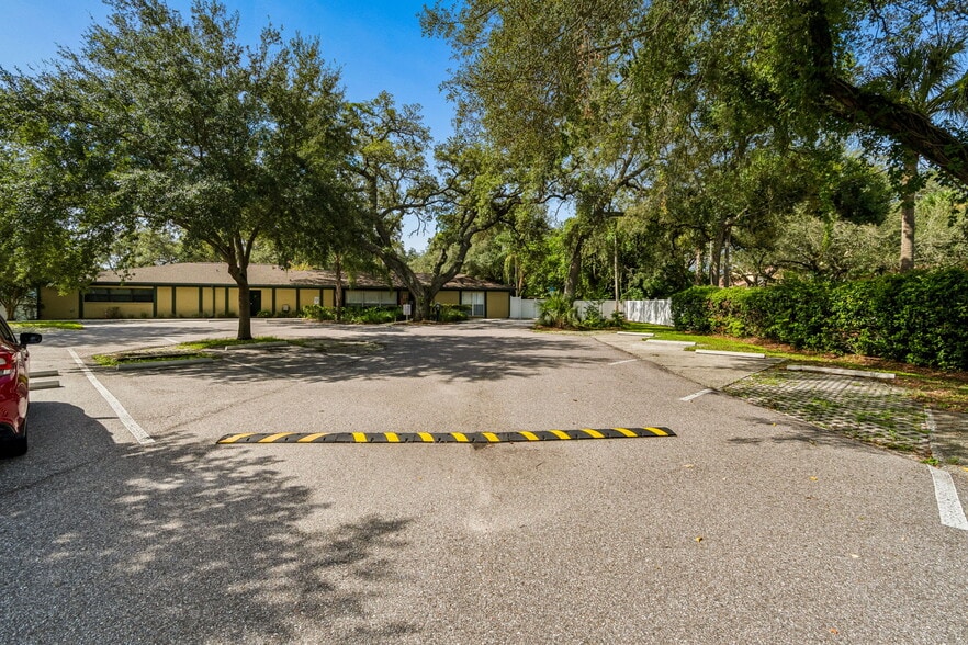 More Photos Of 4001 Skipper Rd, Tampa Schools For Sale