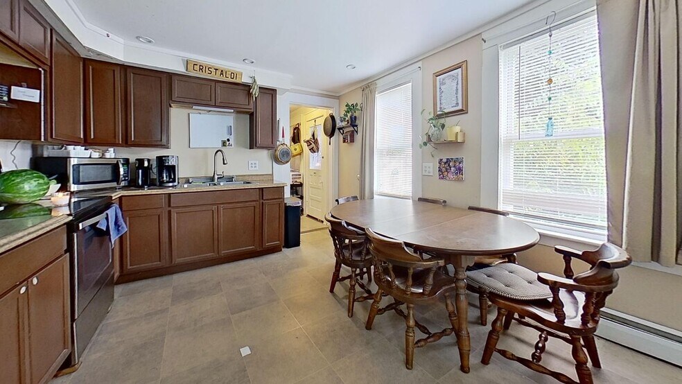 More Photos Of 7 Glen St, Farmington Apartments For Sale