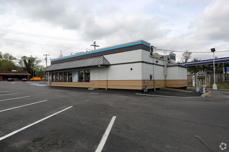 More Photos Of 3700-3708 Gallatin Pike, Nashville Fast Food For Lease