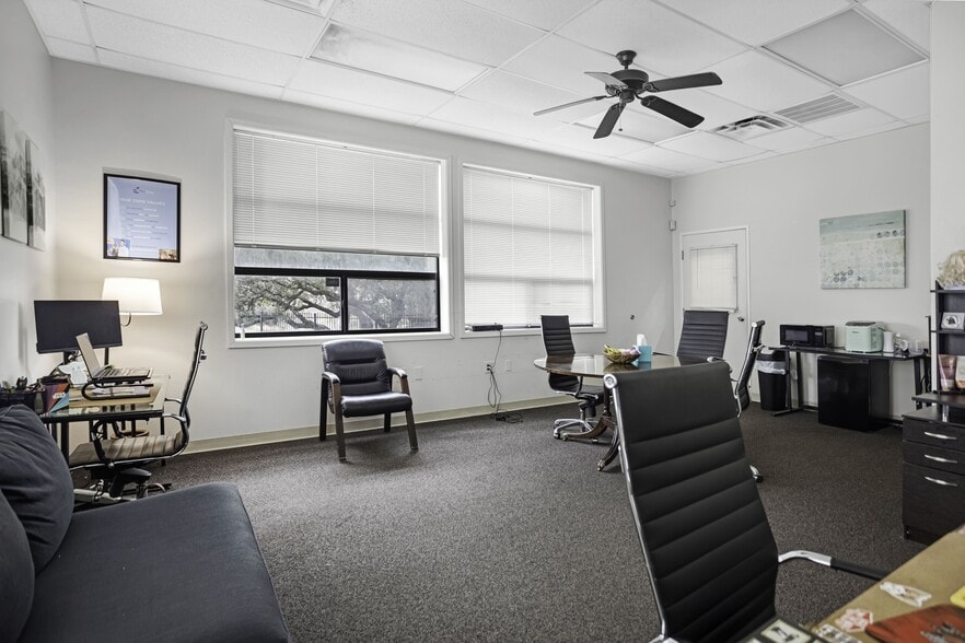 More Photos Of 903 Proton Rd, San Antonio Medical For Sale