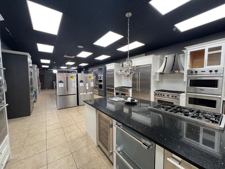 More Photos Of 237-247 Tarrytown Rd, White Plains Storefront For Lease