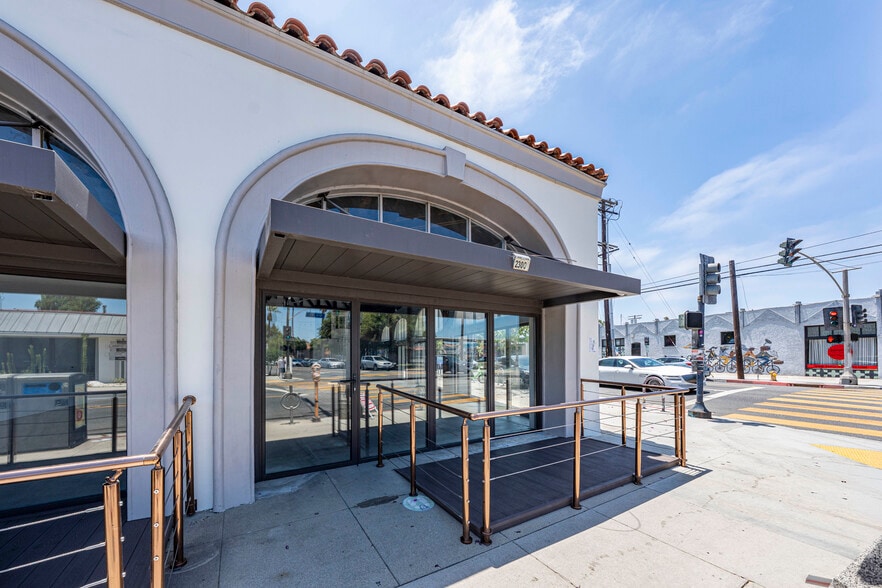 More Photos Of 2300-2308 E 4th St, Long Beach Restaurant For Lease